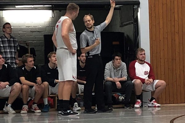 Sehr guter Auftakt! 1. Herren schlägt die Iserlohn Kangaroos II verdient mit 74-55.