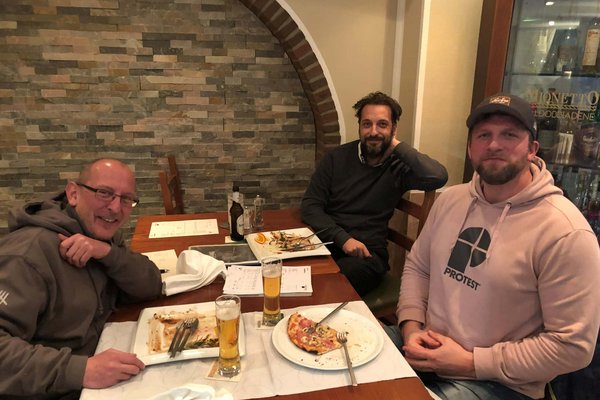 „Ristorante DaPino“ aus Schwelm ist neuer Trikot-Partner der TG Voerde