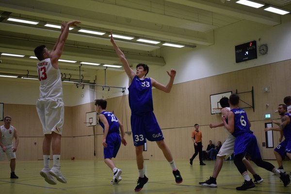 Hangtime im RGE! Voerder Phalanx fegt Langendreer aus der Halle